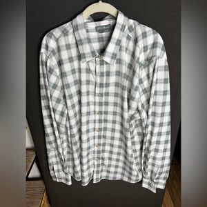 Eddie Bauer Grey/White Moisture Wicking Plaid button-up